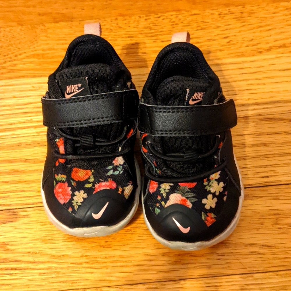 VGUC Floral Toddler Nike